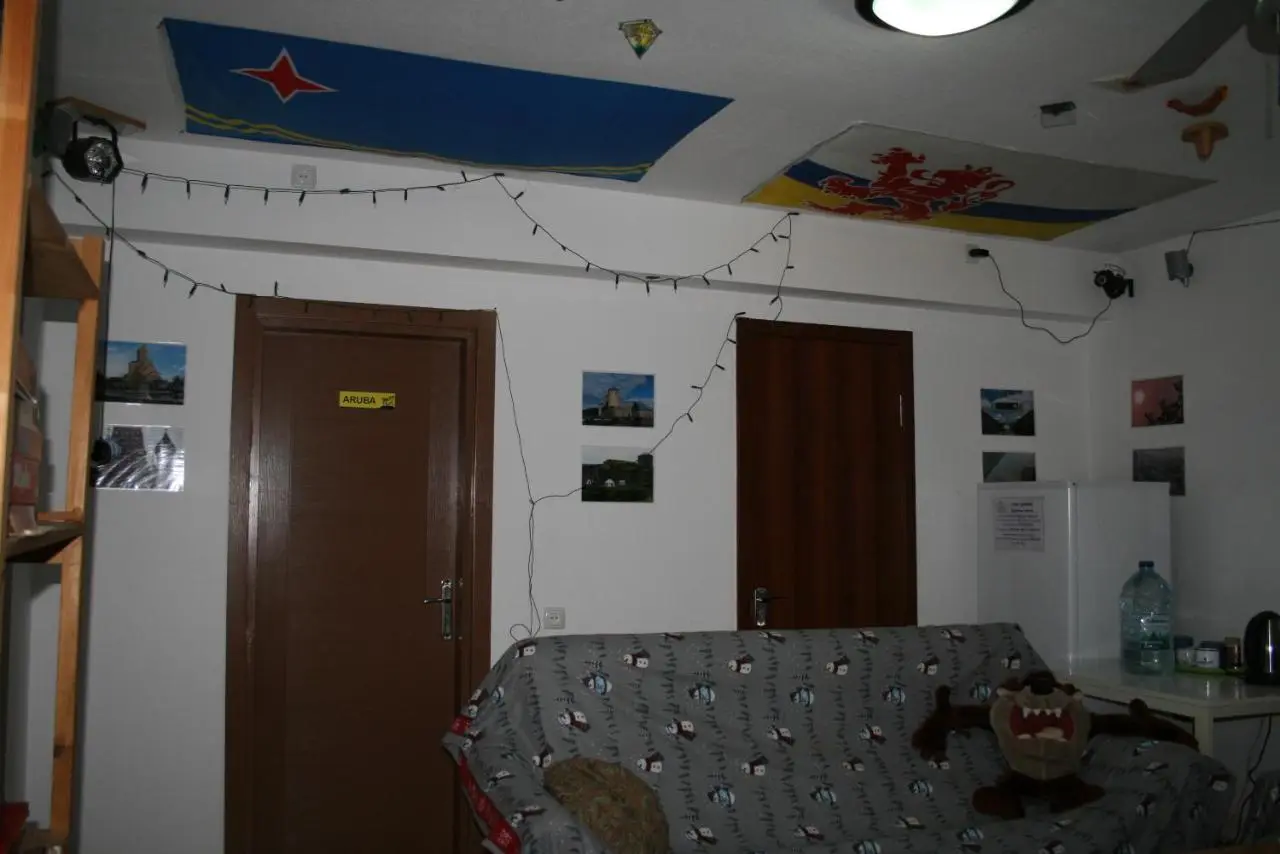 Why Me Eco-friendly Hostel - metro access