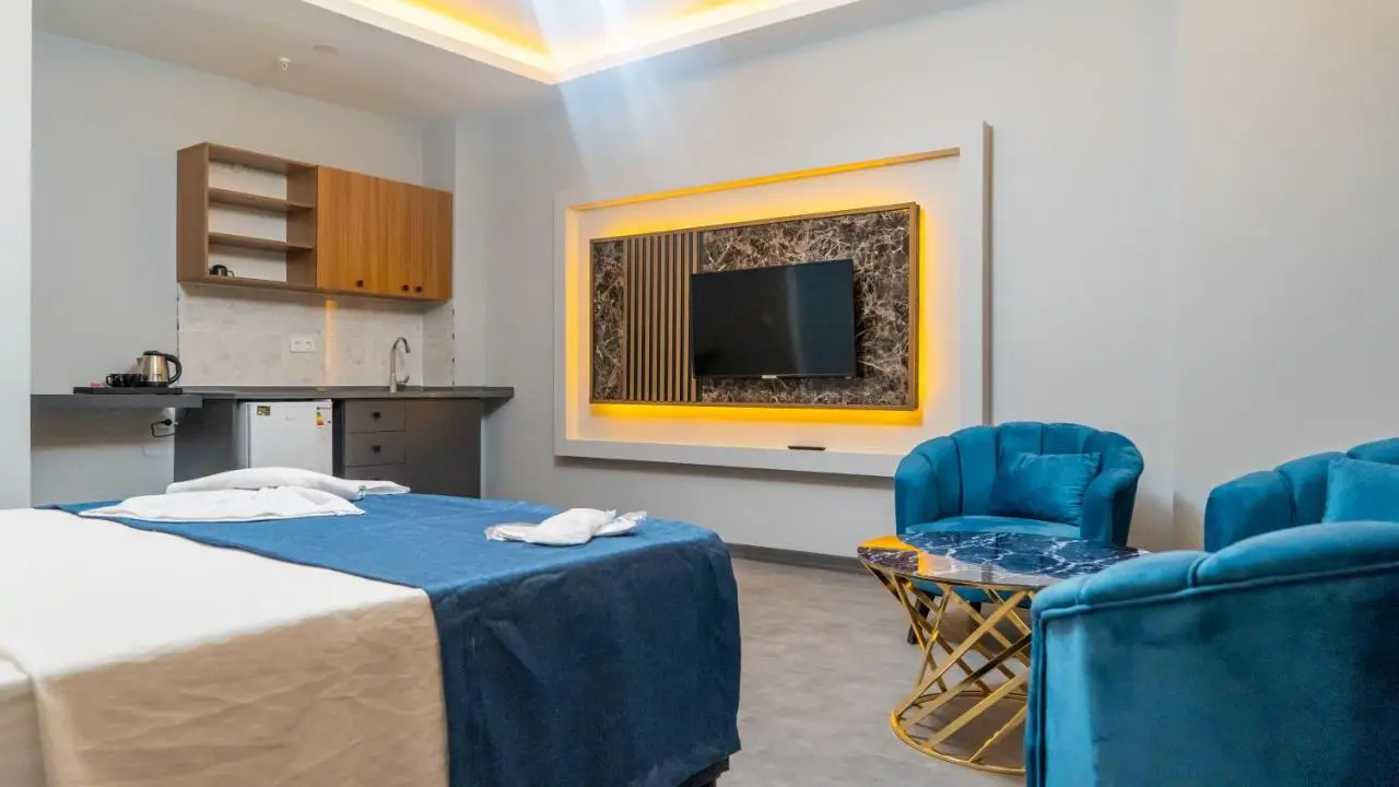GRAND MOON HOTEL