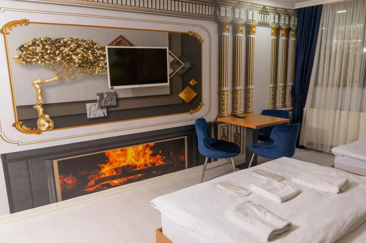 Heraldic Room Hotel