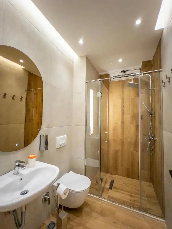 PIN Apartments - 3 Min to Skanderbeg