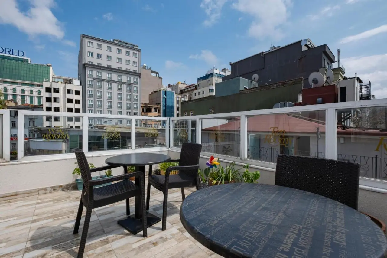 Ten Rooms Istanbul Hotel