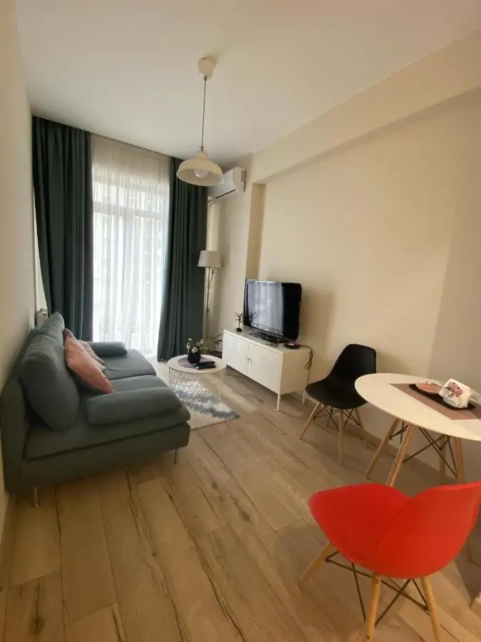 Sol's M2 White Modern Apartments
