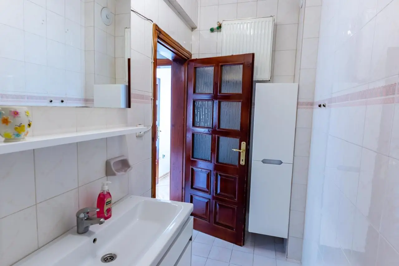 Kaplan Cosy Flat - All air conditioned & Heated 3 Bedrooms in the City