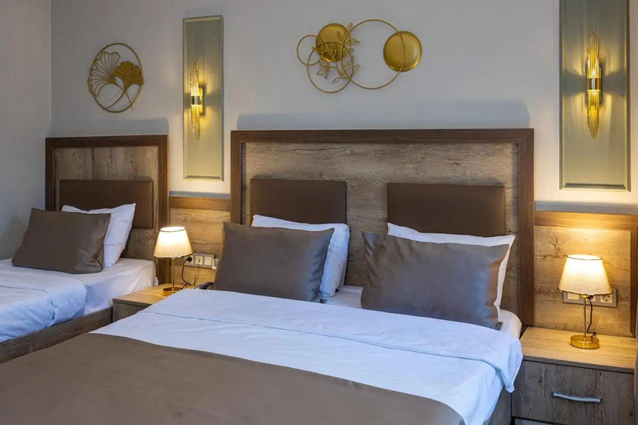 LINNGA HOTEL & SUITE