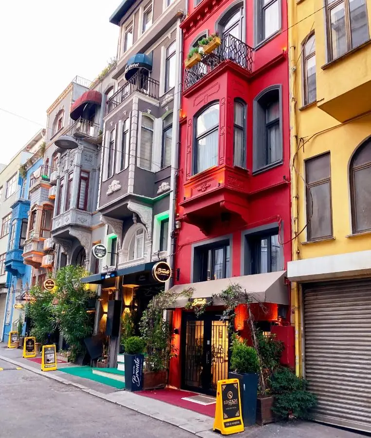 HOTEL BRONTE