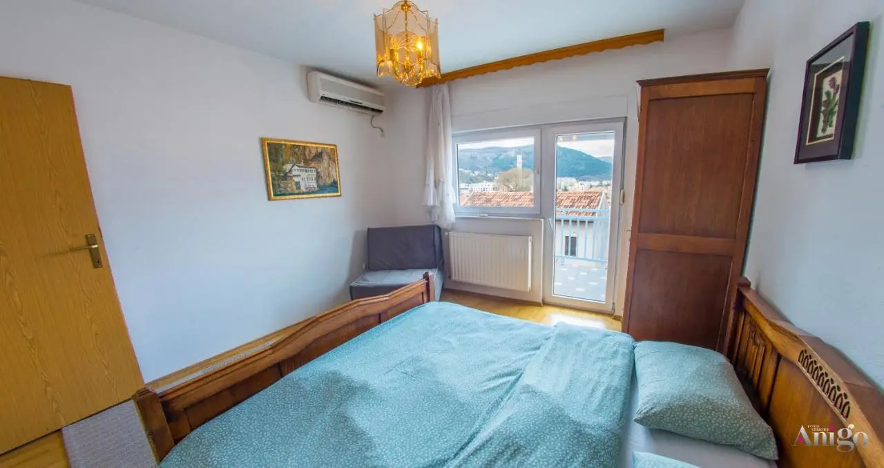Apartment Ado
