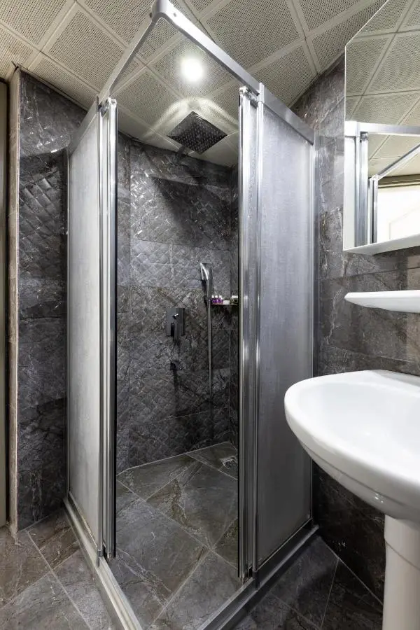 Kuran Hotel International