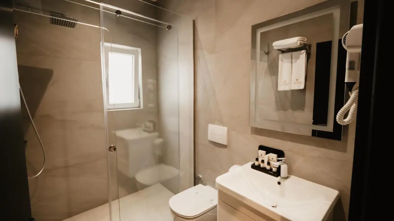 BAZ'HUR Boutique Hotel