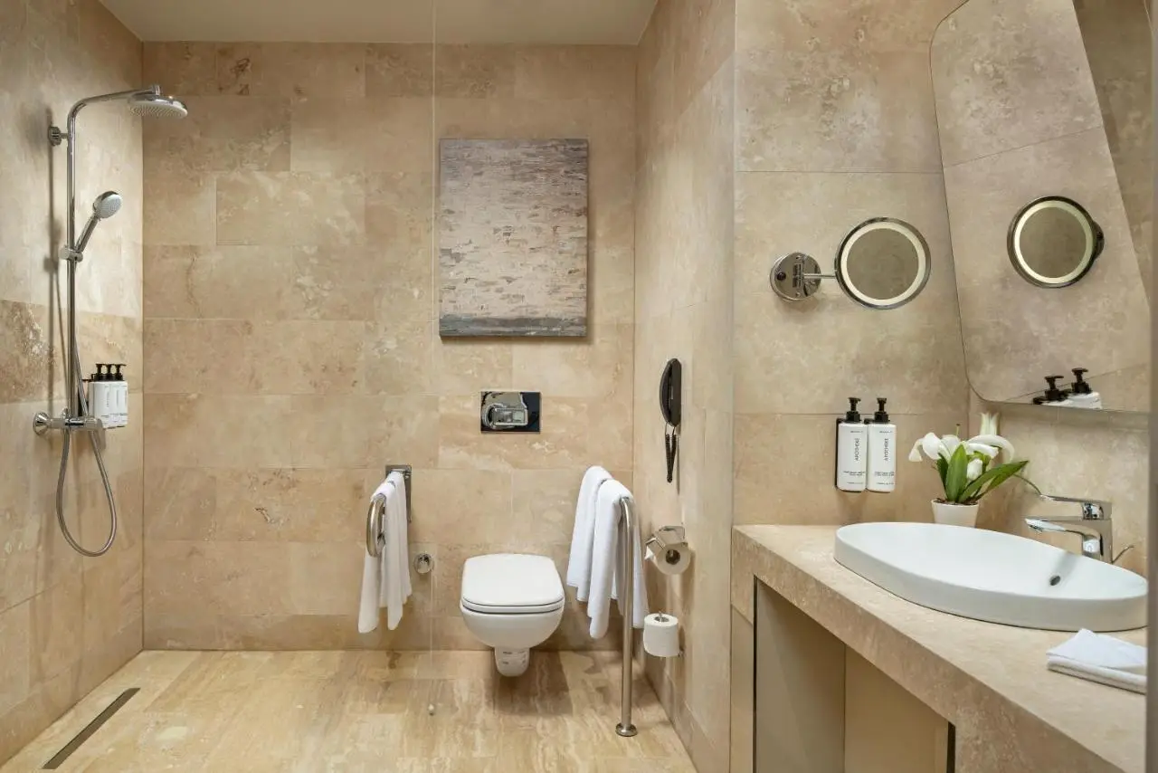 Crowne Plaza Istanbul Tuzla Viaport Marina by IHG