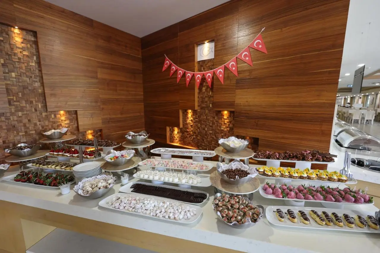 Ramada Hotel & Suites by Wyndham Kusadasi