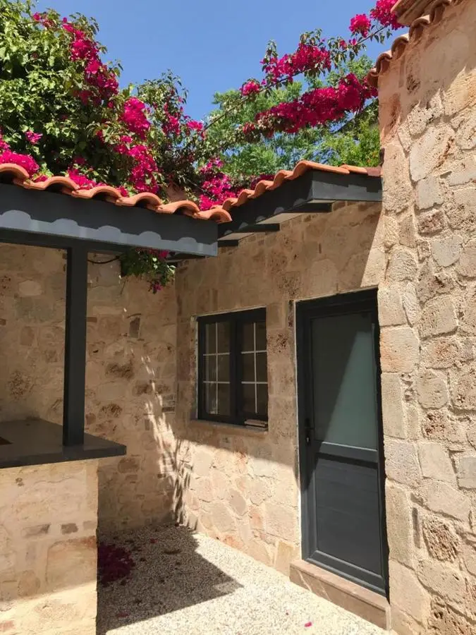 Solo Boutique Hotel