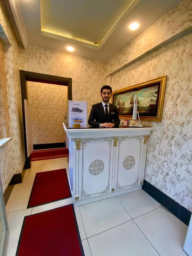 Honey Hotel