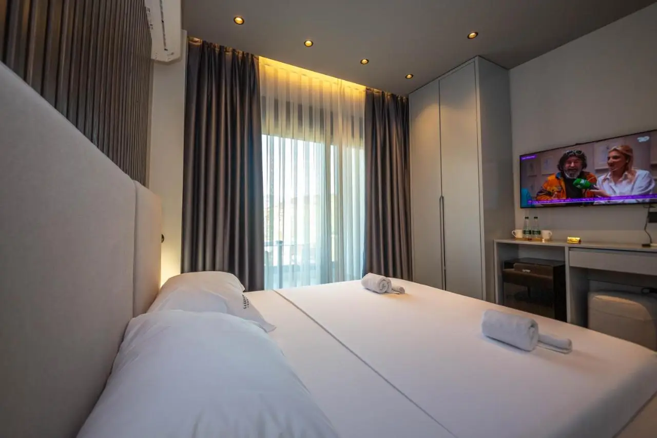 Lake View Rooms Ksamil