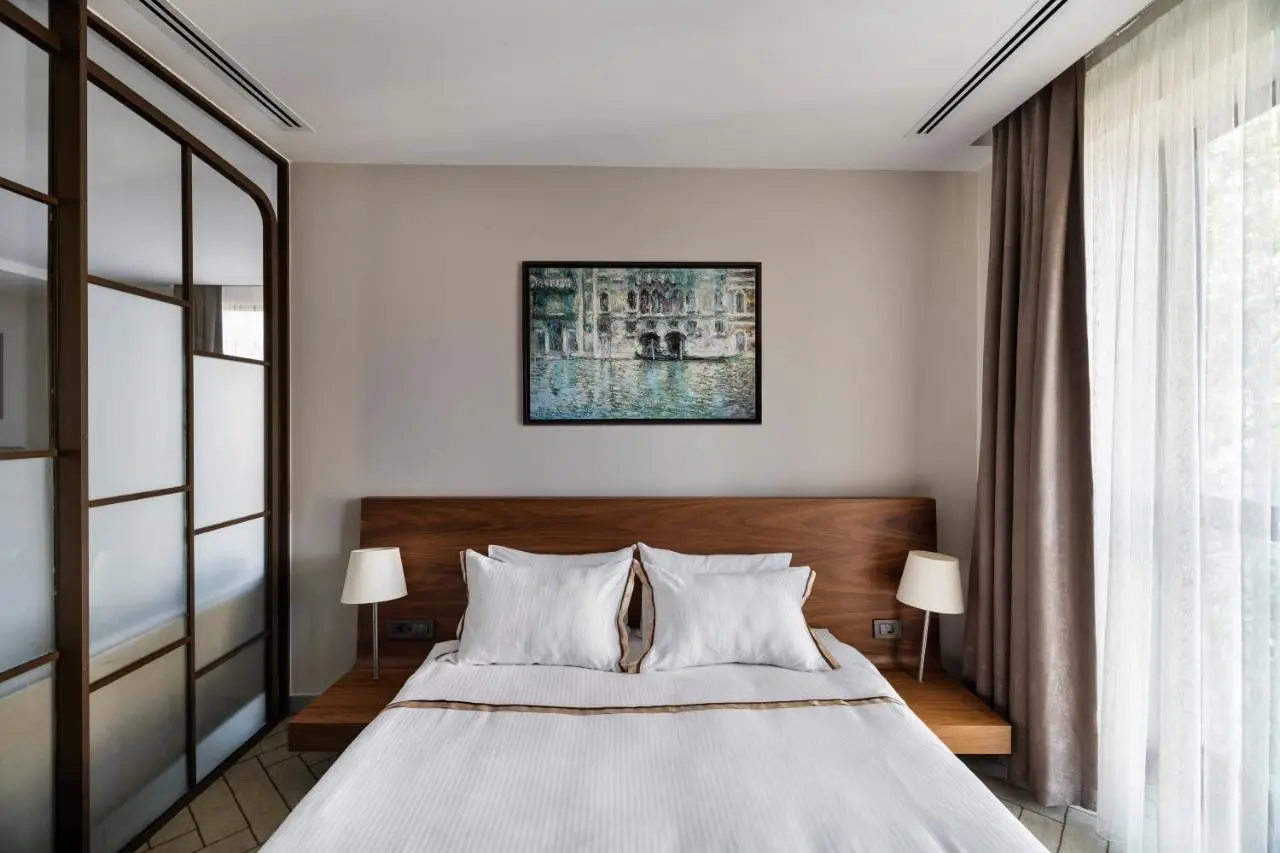 Upsuites Hotel