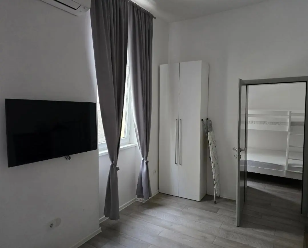 Sarajevo central quiet apartment,private free parking