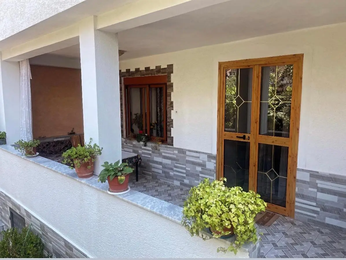 Guest house pogradec 2