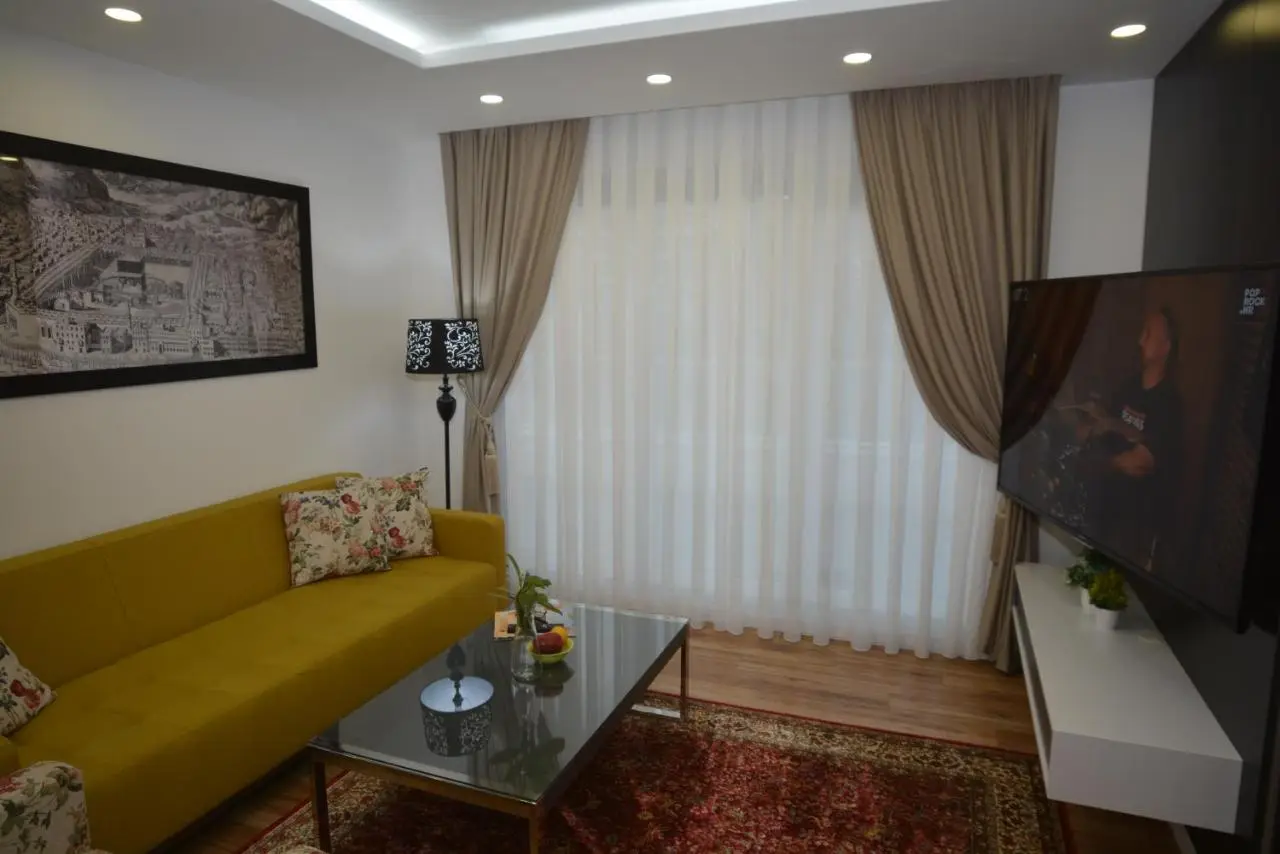 Apart Hotel Family