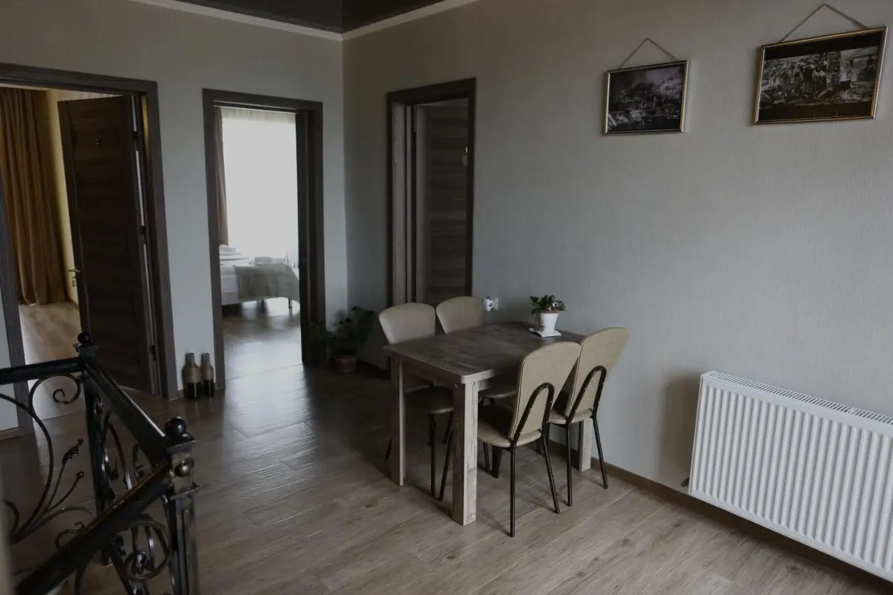 Ia's Guest House