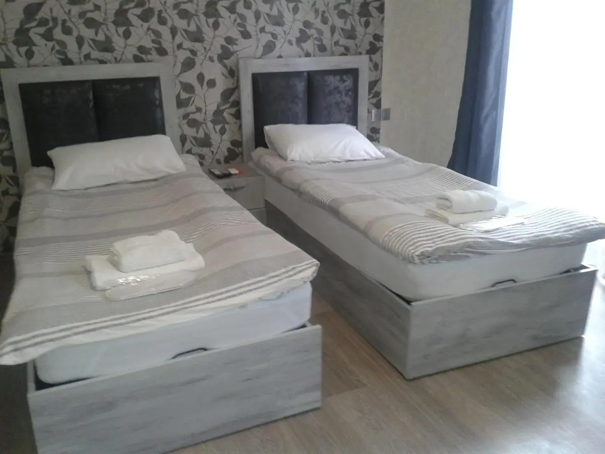 Guest house UTA