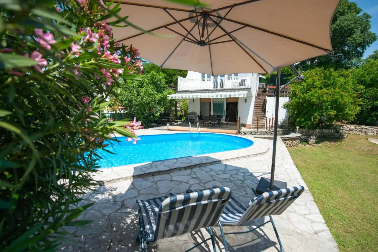 Villa Kosor Spring - Riverside