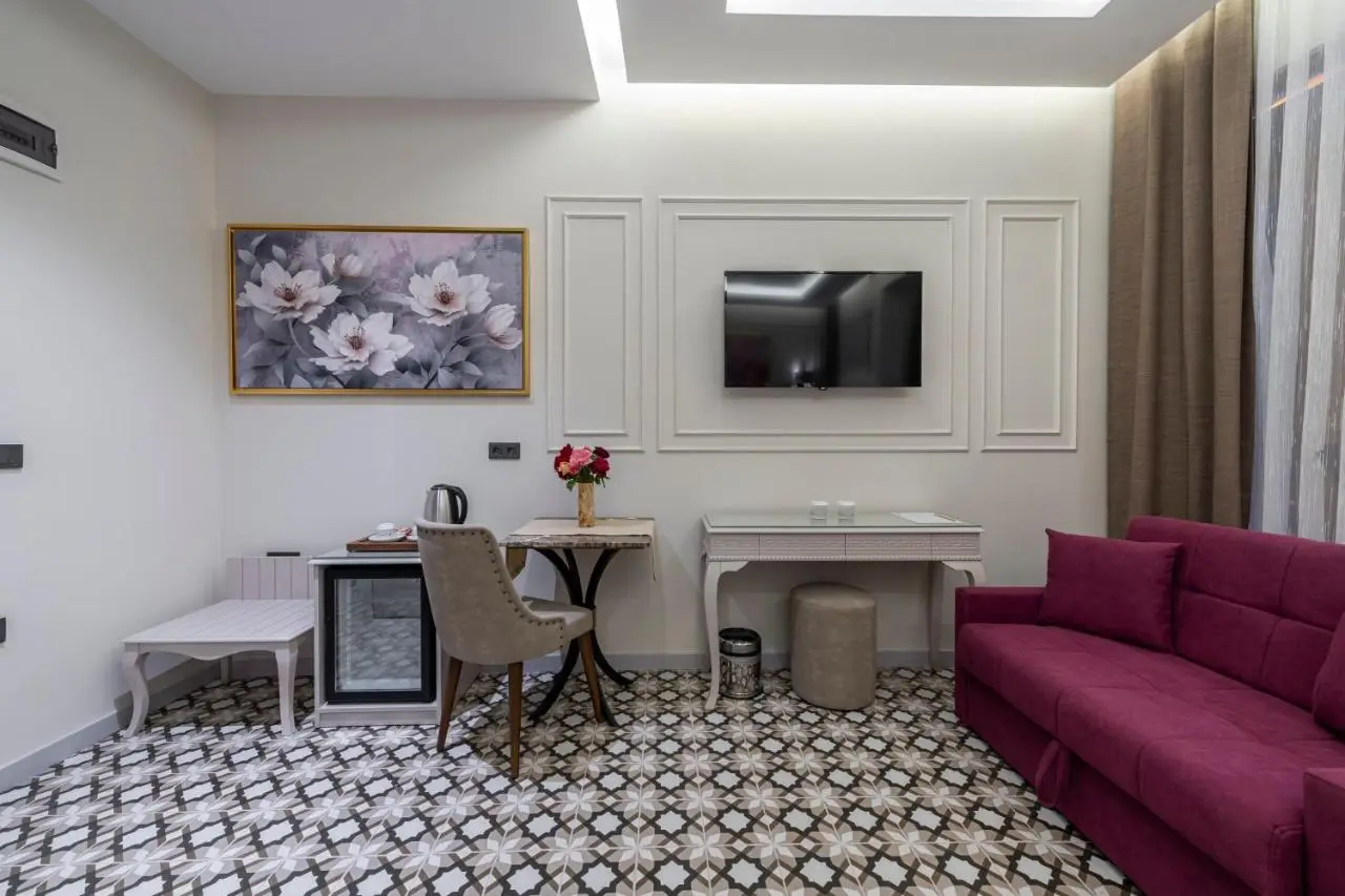 Pera Luna Premium Hotel