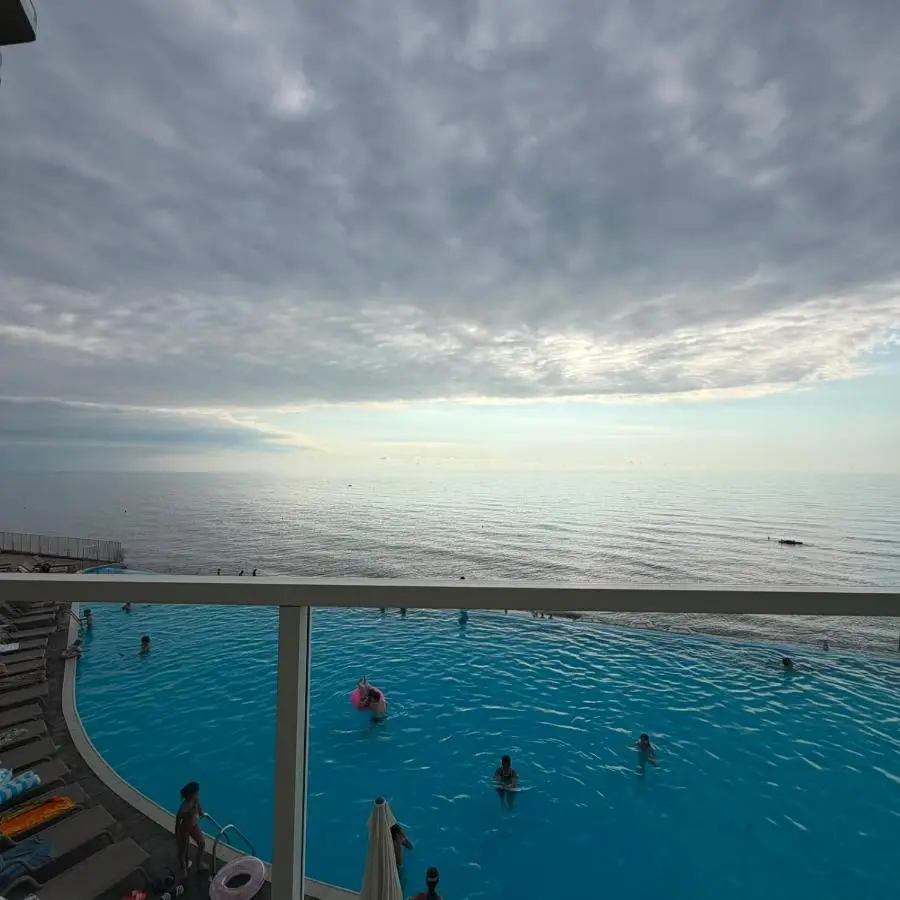 Bamboo Beach Apartments