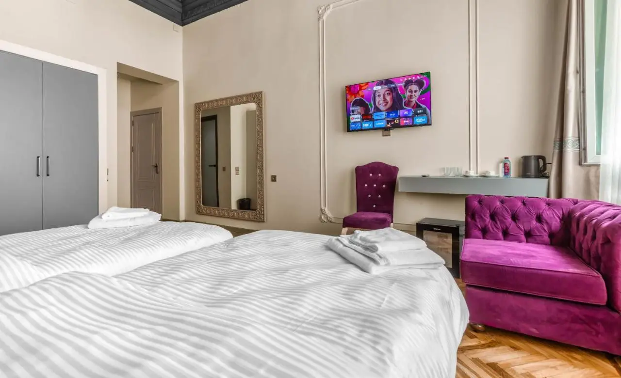 Old Money Boutique Hotel