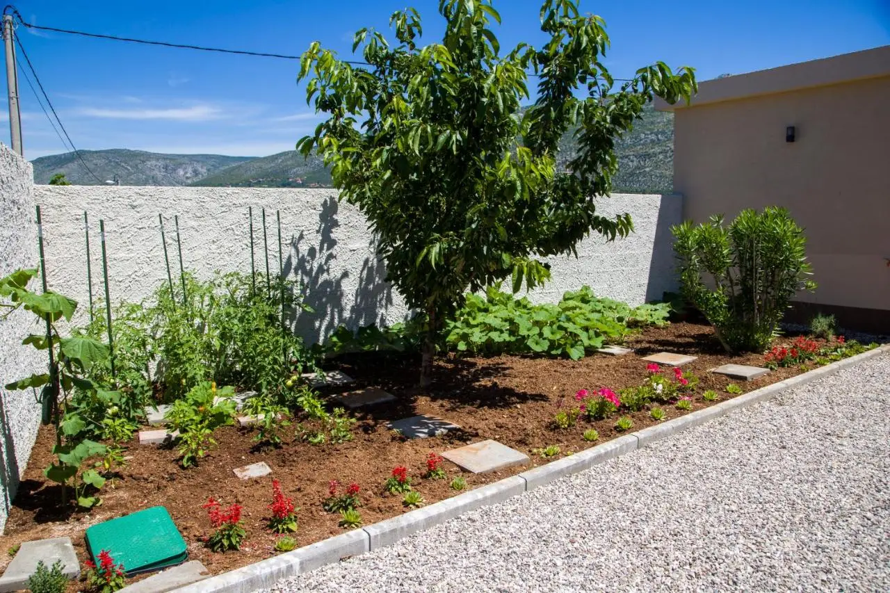 Luxury Villa G Residency