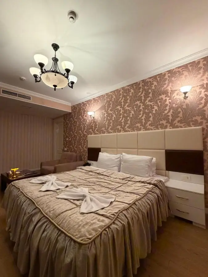 Old Str Terrace Hotel