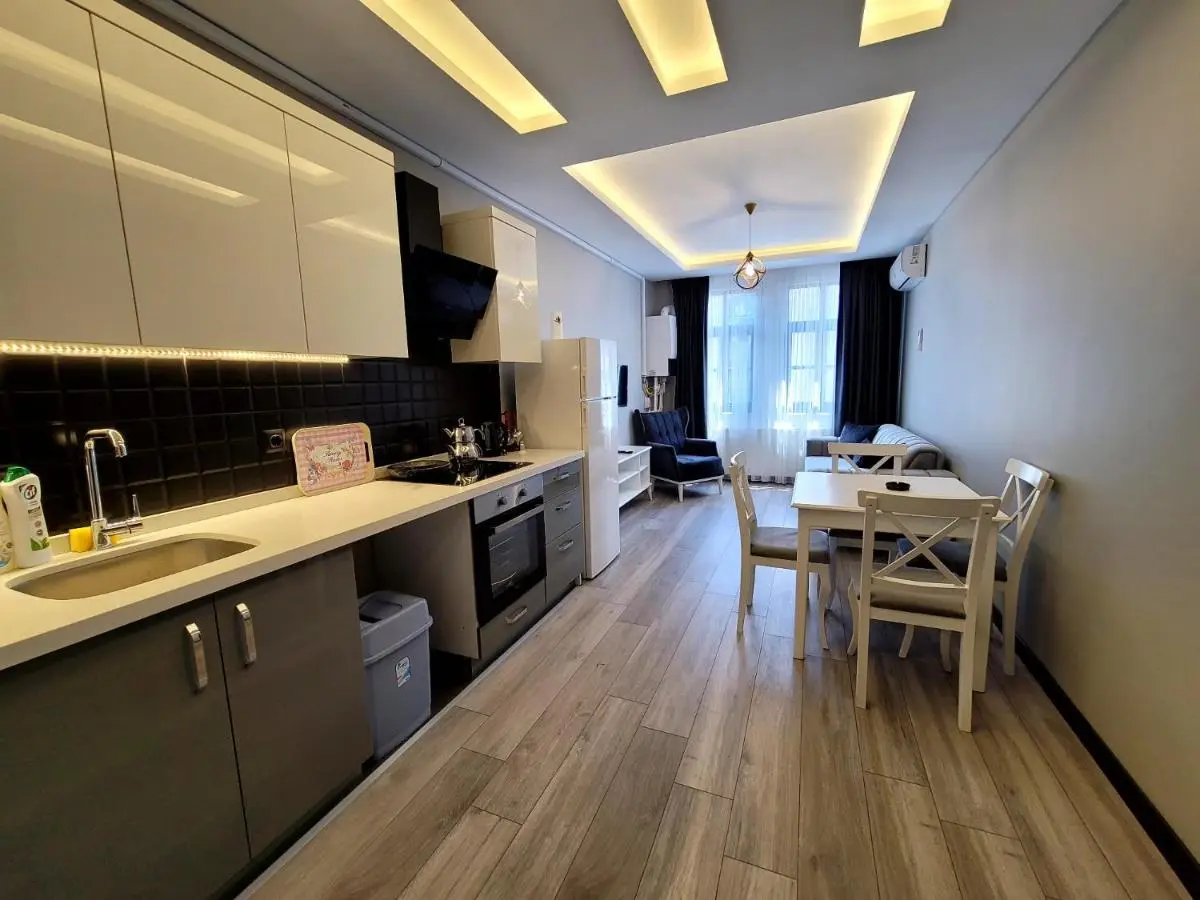 Levent Apart