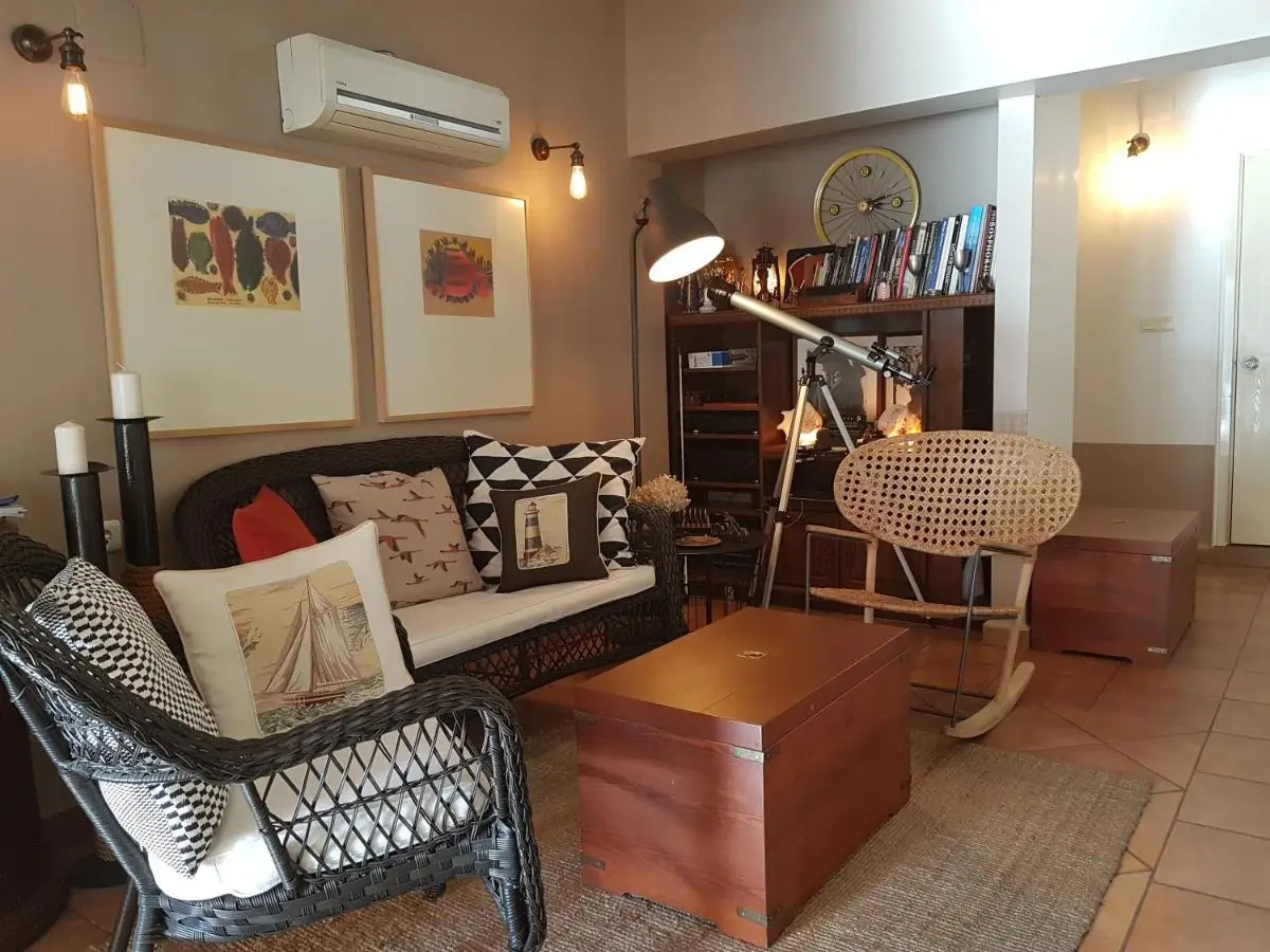 A&B Home Hotel
