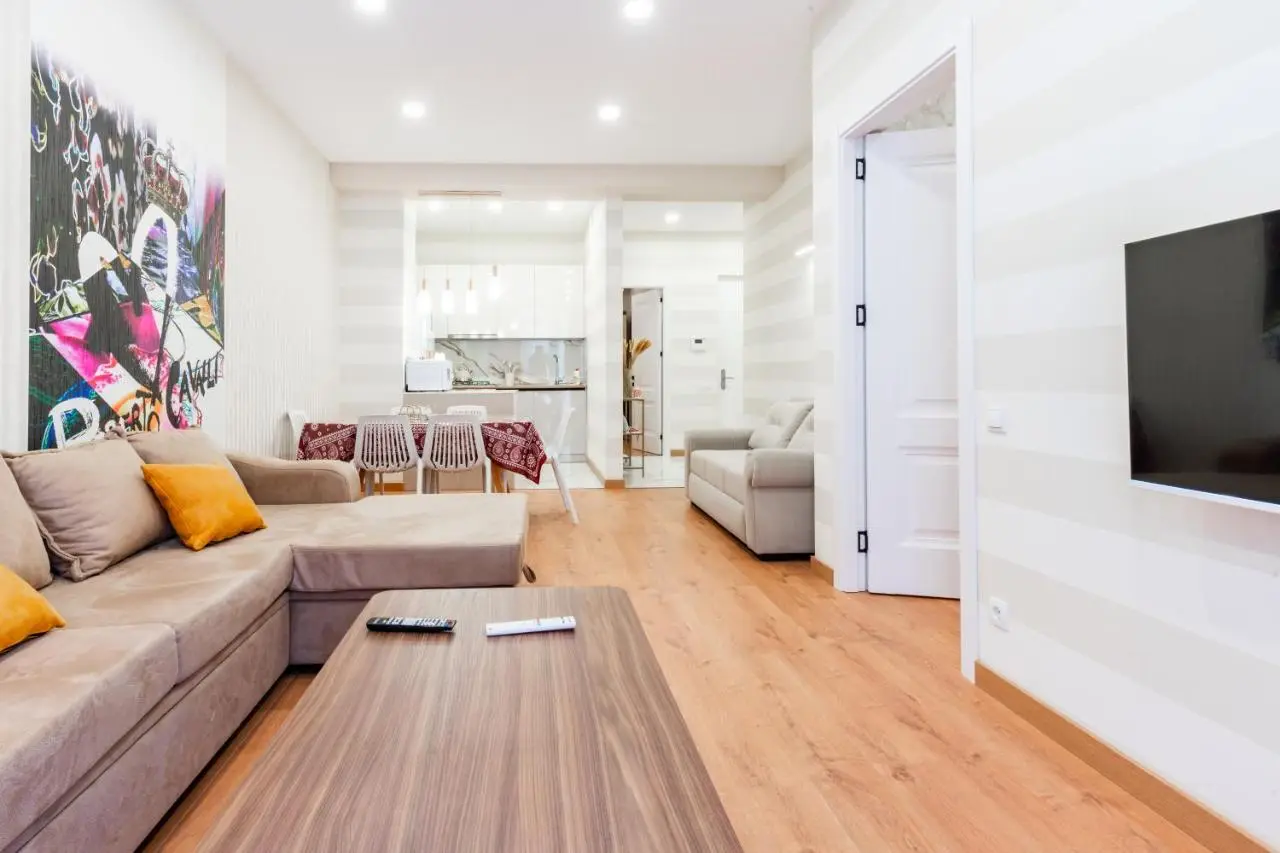 Luxury Sweet Home 4 at Freedom Square