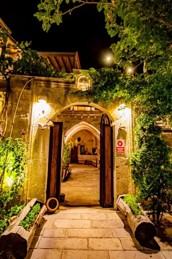 Aren Cave Hotel And Art Gallery