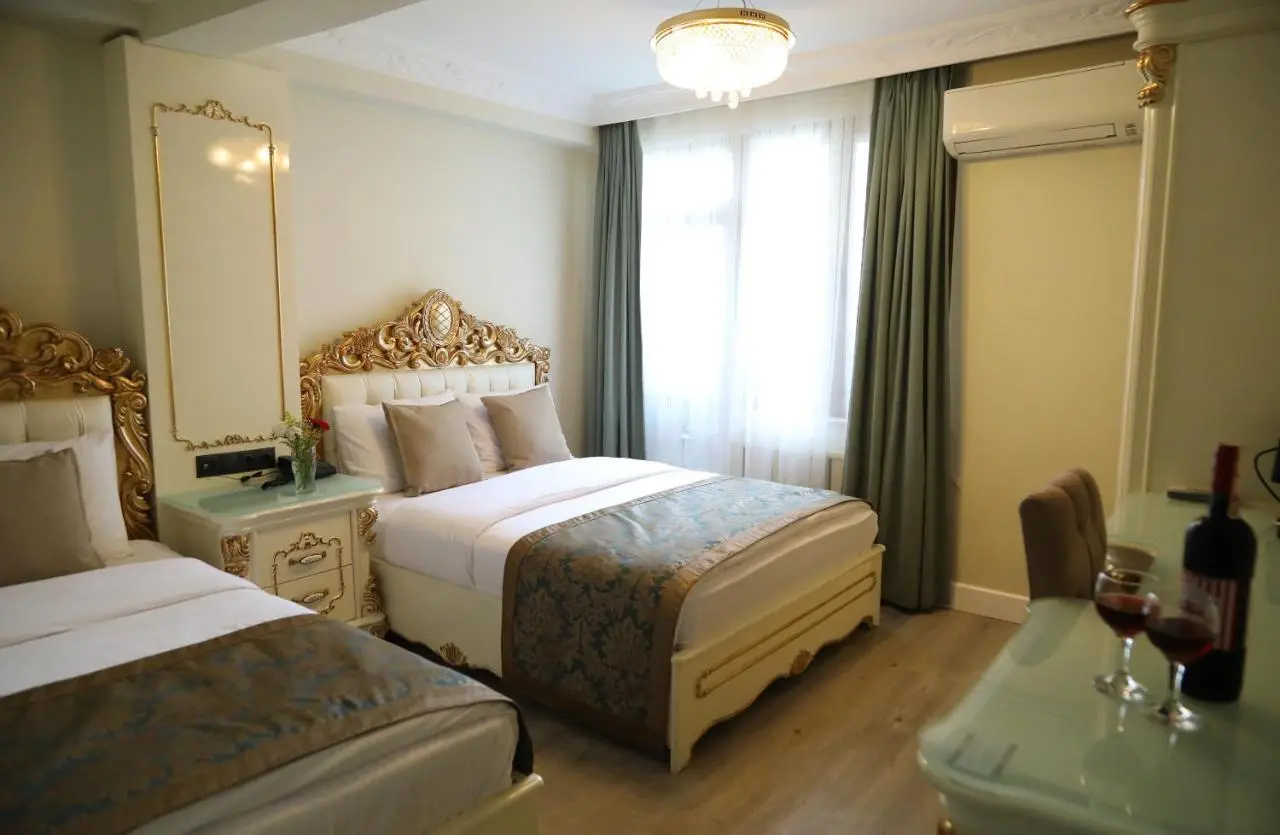 Best Town Hotel