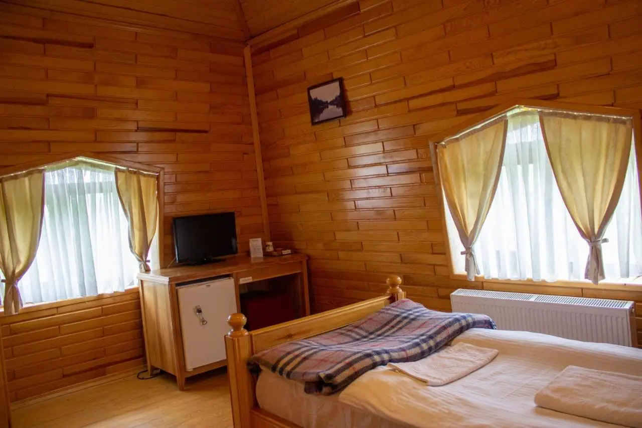 Lake Cildir Lodge