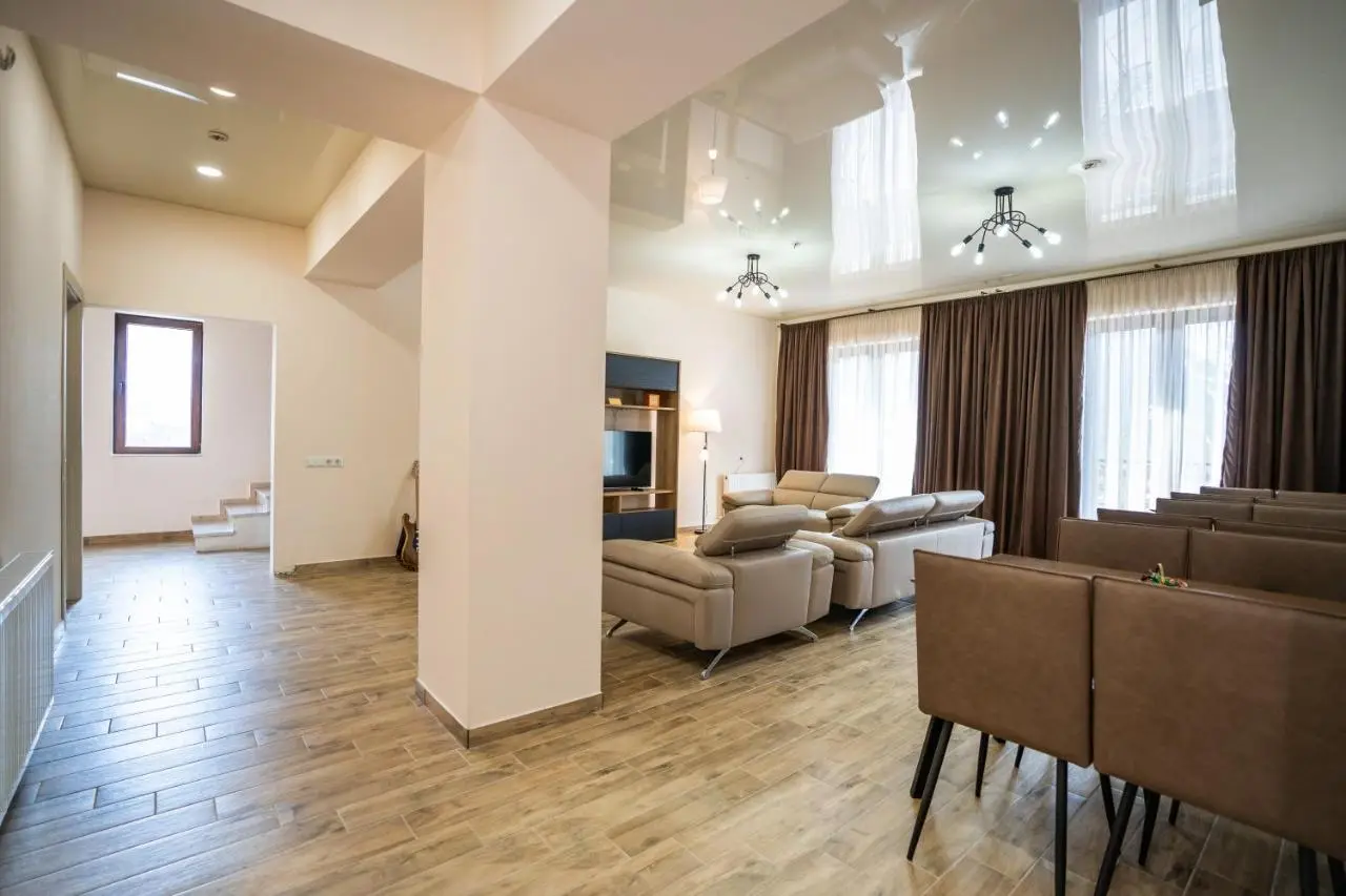Eltisy Guest House
