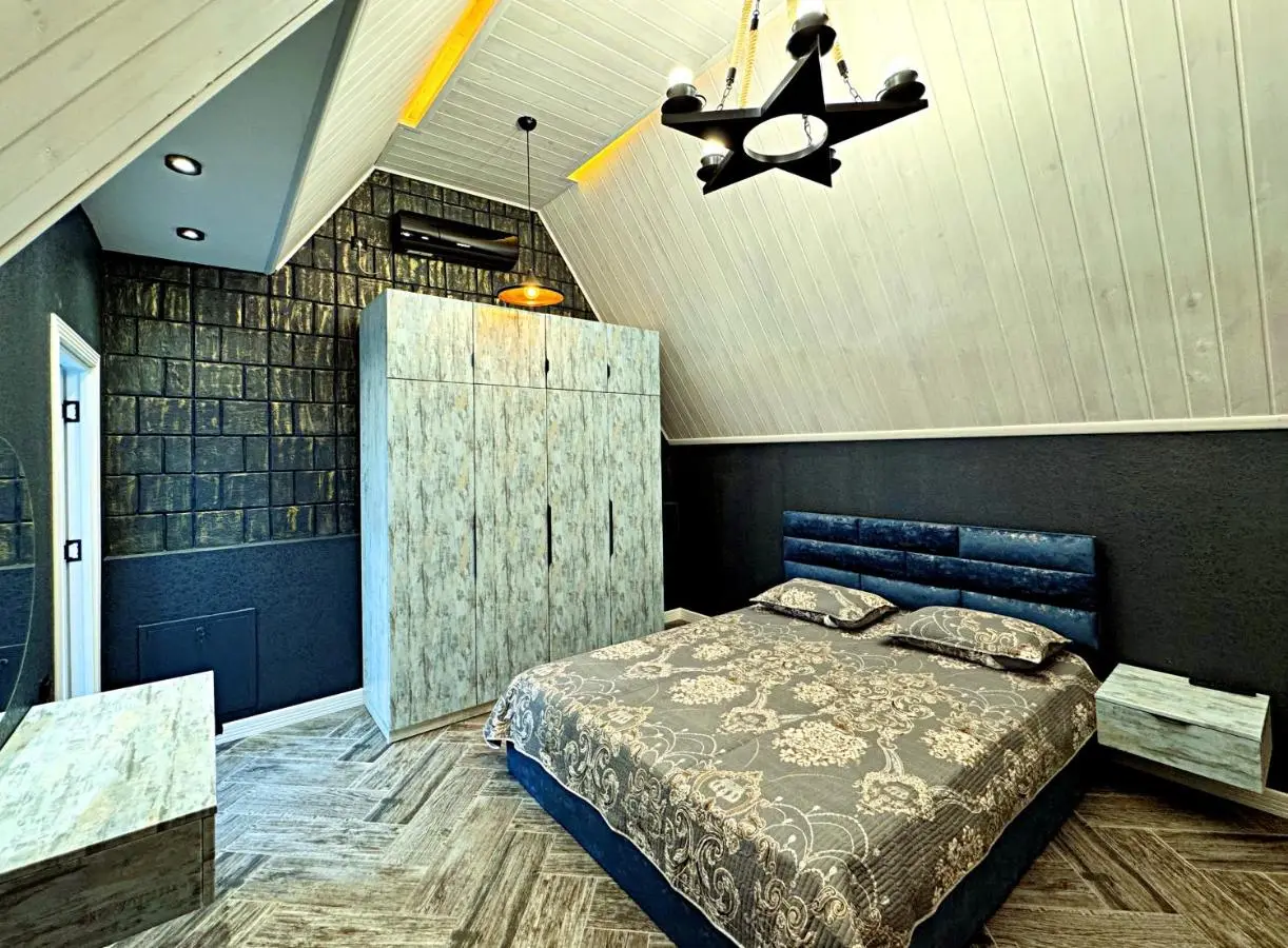 Black A-Frame Luxury Chalet & Pool