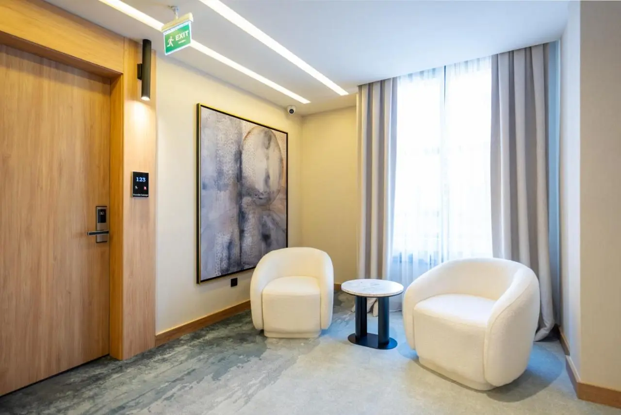 Premier Lounge Hotel
