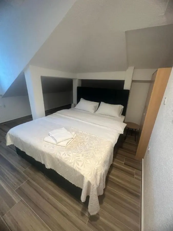 Hotel Piramida Sunca
