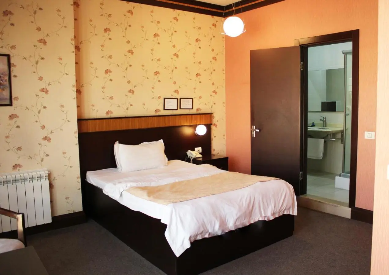 Alp Inn Hotel