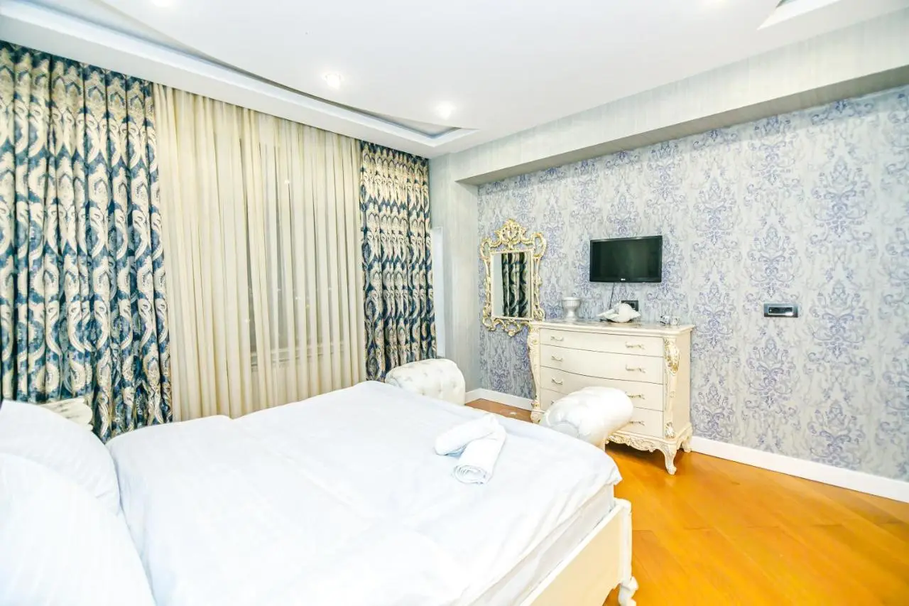 Luxury AMOR Sea View Nizami street