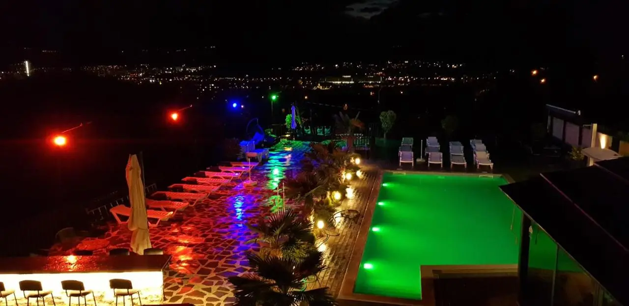 hotel Labyrinth pool