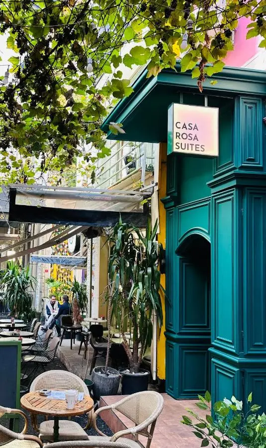 Casa Rosa Suites