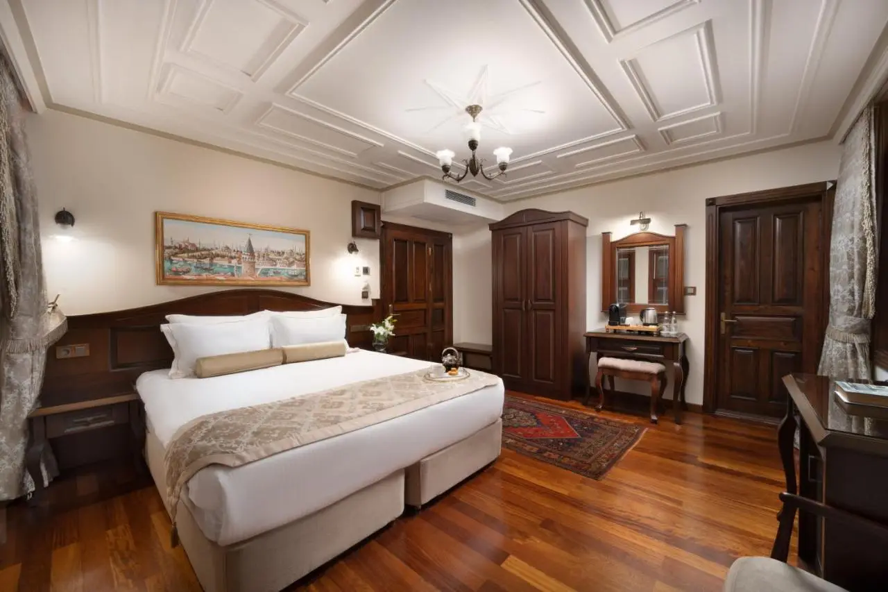 Bender Hotel - Old City