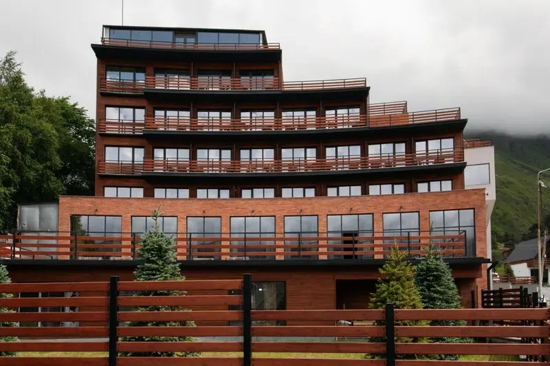 Lens Design Hotel