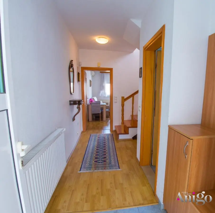 Apartment Ado