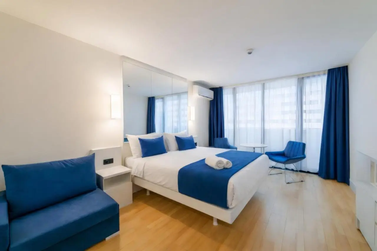 Panoramic Horizon Aparthotel in Orbi City Batumi