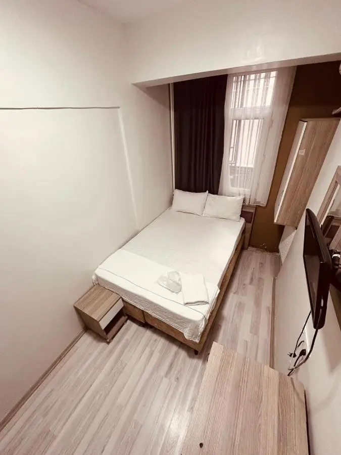 Sera Hotel