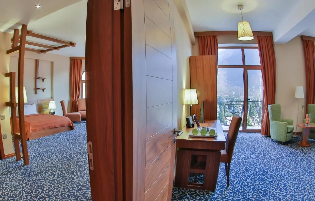El Resort Hotel