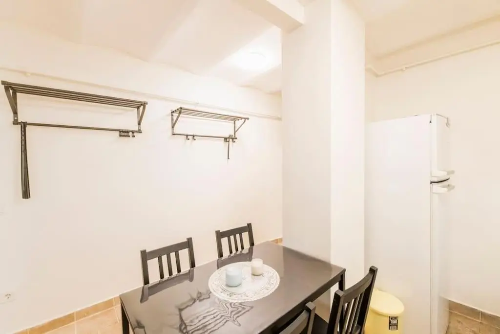Beautiful 1 Br Apt. w/AC 400 meters Taksim Square